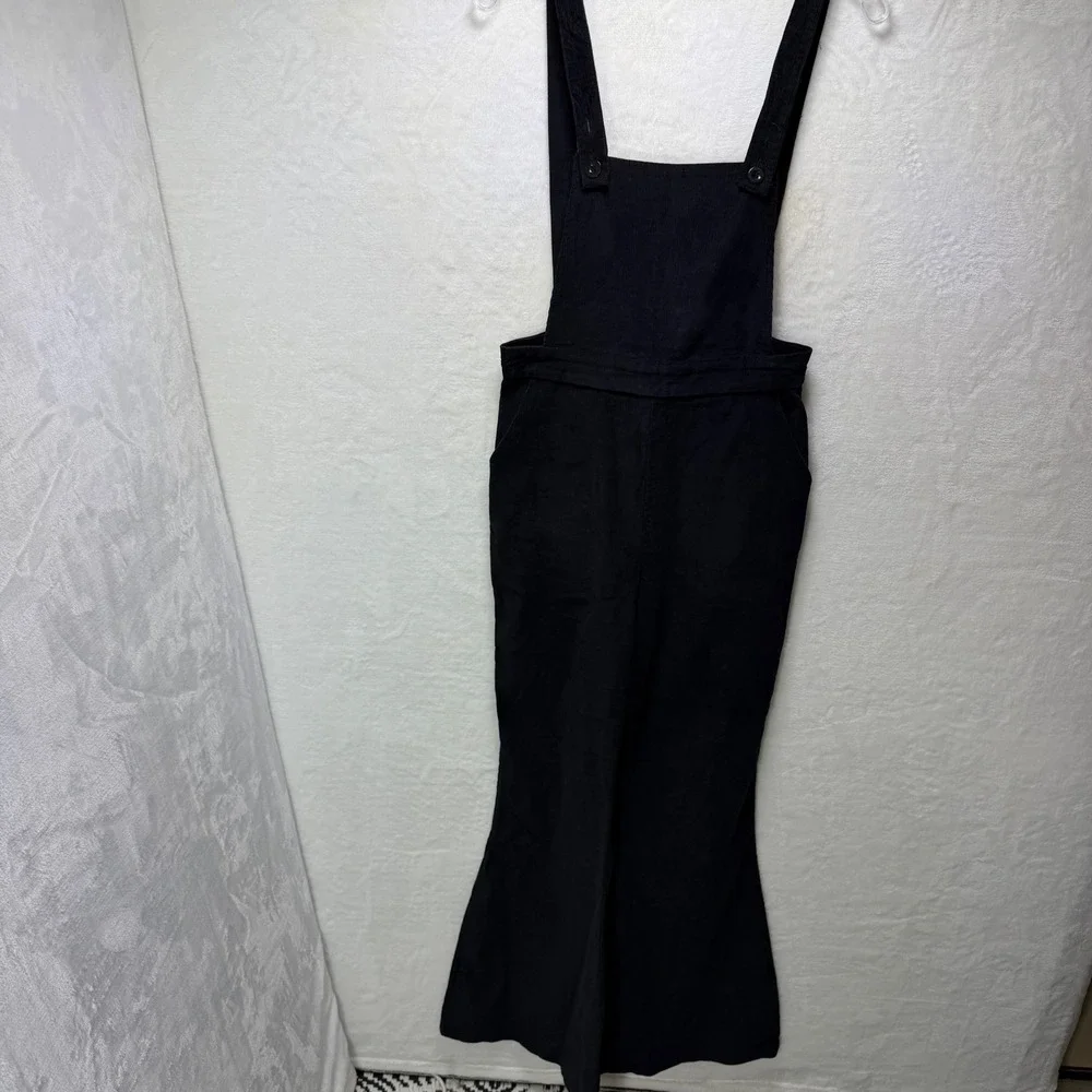 Nasty Gal Black Corduroy Flare Leg Overalls Jumpsuit Size 4 Mod Grunge Hippie - Picture 2 of 16